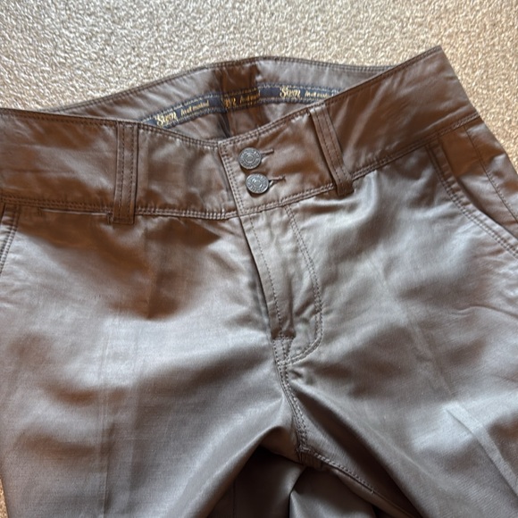 Trouser - Picture 3 of 3